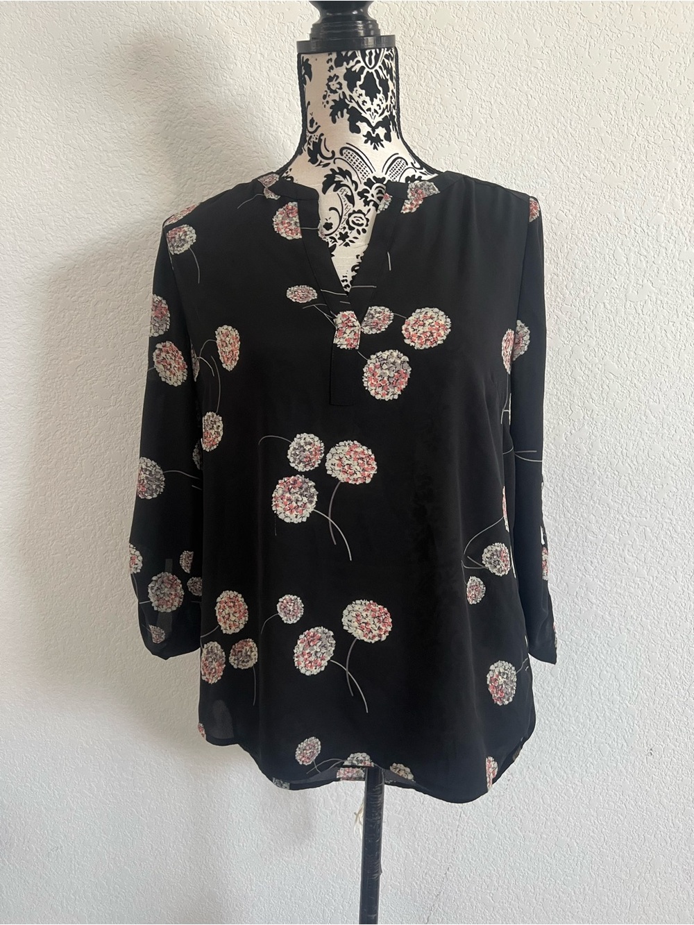 Daniel Rainn Black Floral Sheer Roll Tab Sleeve Blouse Medium